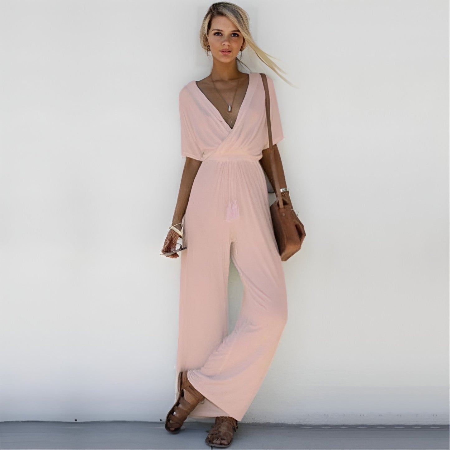 Darina – Tuta Donna Elegante con Scollo a V