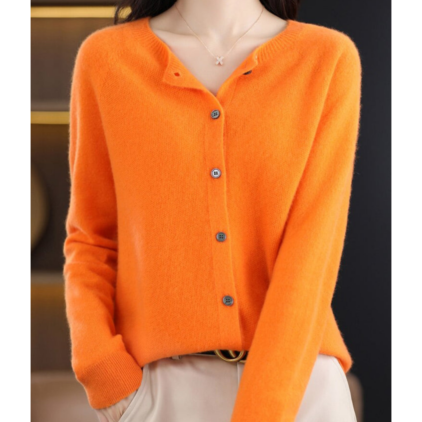 Aurelia - Cardigan girocollo in pura lana merino donna