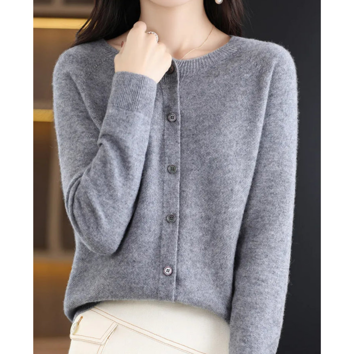 Aurelia - Cardigan girocollo in pura lana merino donna