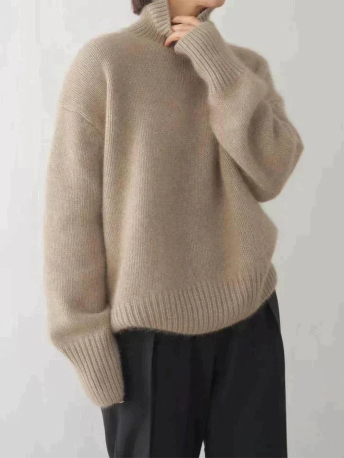 Vera – Maglione a Collo Alto Comodo in Maglia