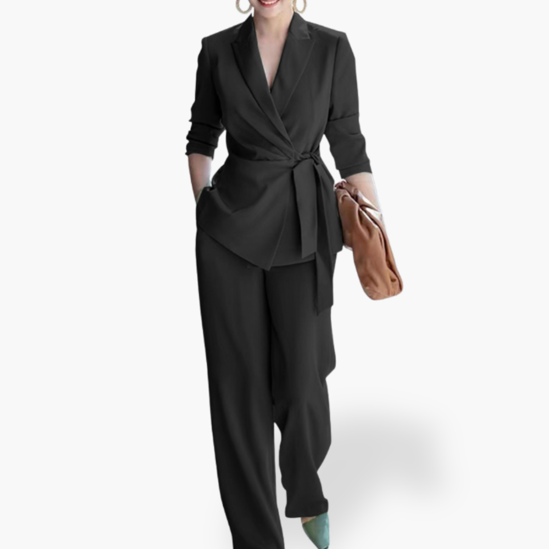 Jolie - Completo donna con giacca a fiocco elegante