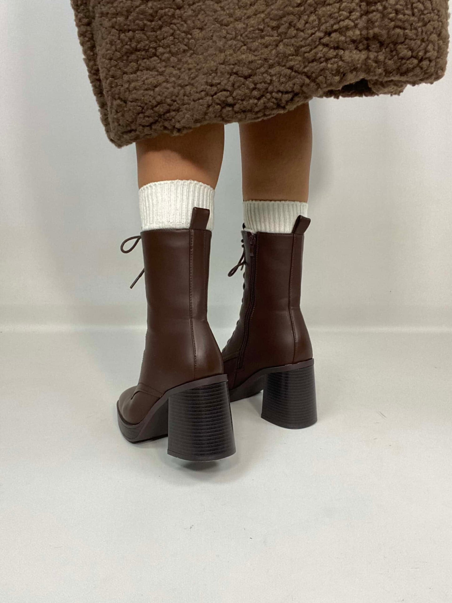 Joelle - Stivaletti Stringati con Tacco Largo