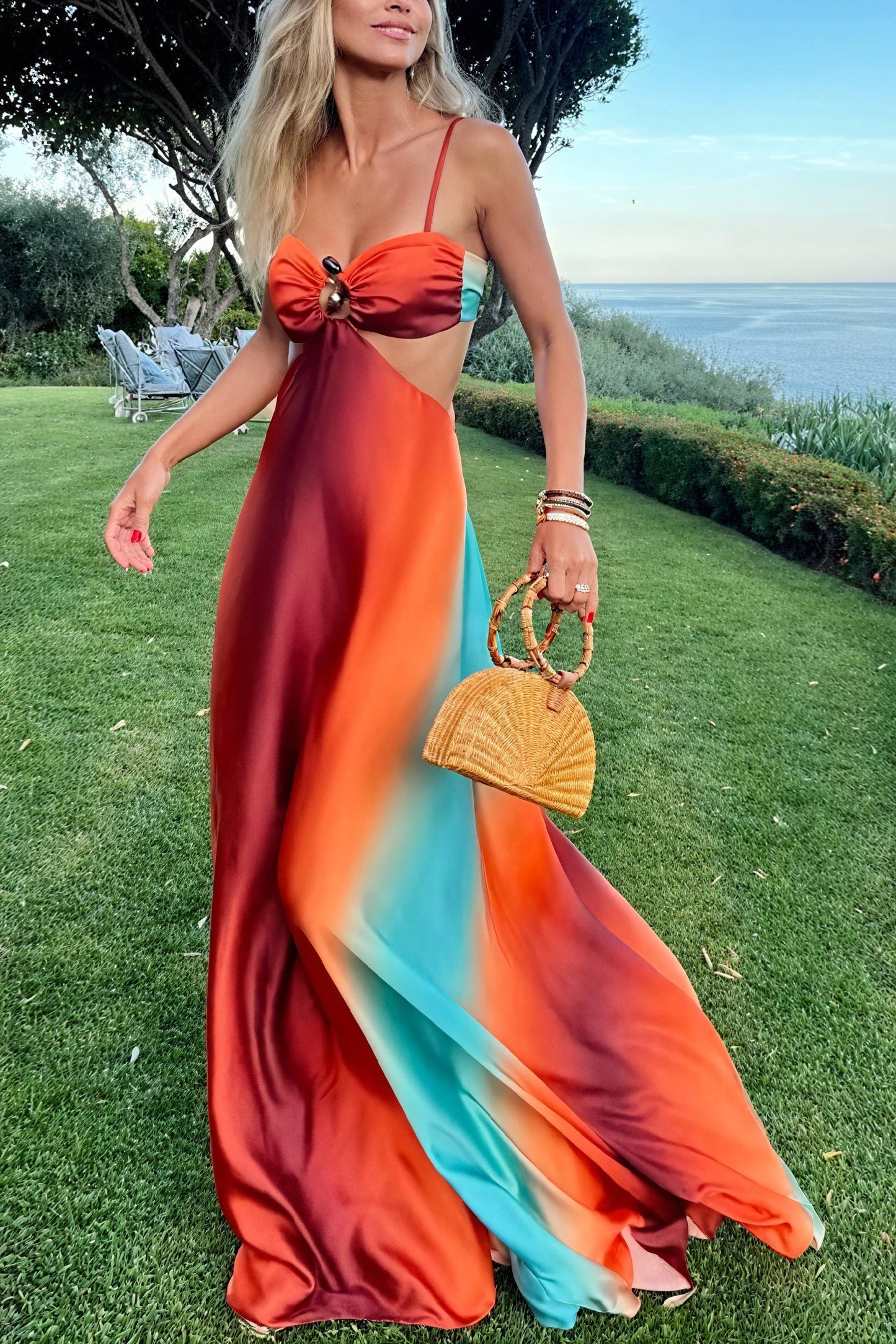 Lavinia – Abito in Raso Ombré con Cut-Out Elegante