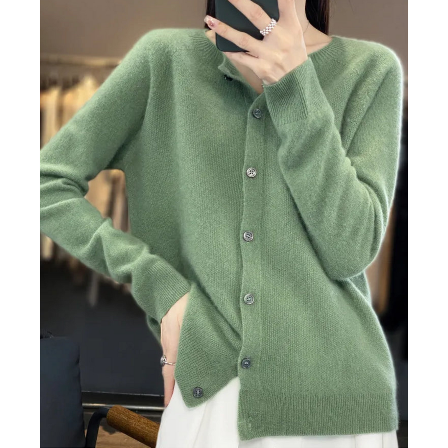 Aurelia - Cardigan girocollo in pura lana merino donna
