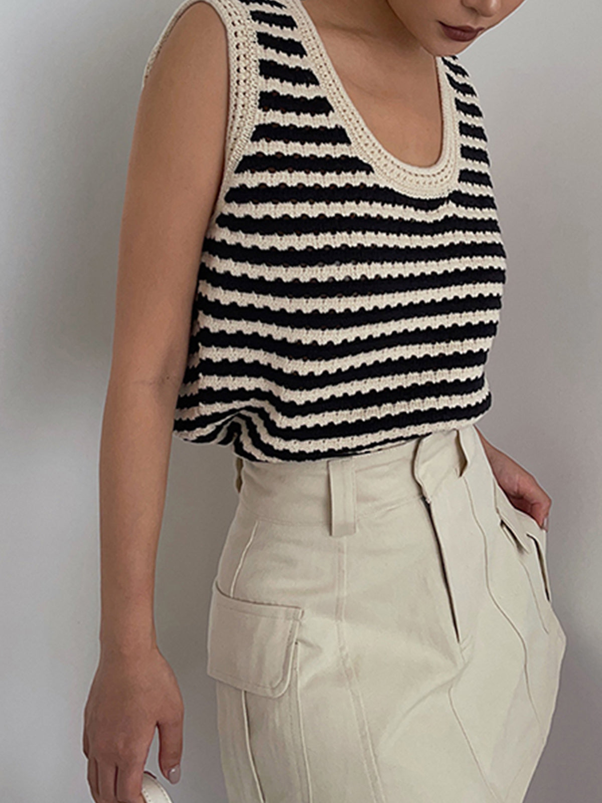 Giorgia – Gilet Donna Righe Nere Maglia Uncinetto