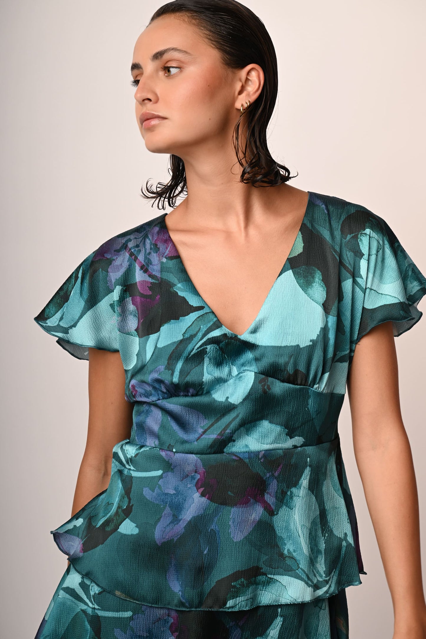 Carolina – Mini Abito a Balze con Stampa Floreale 3