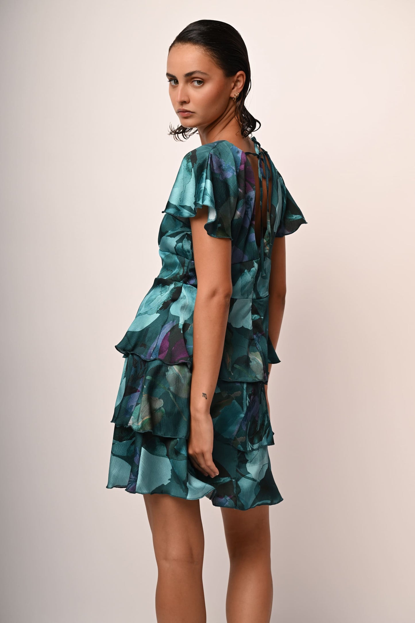 Carolina – Mini Abito a Balze con Stampa Floreale 6