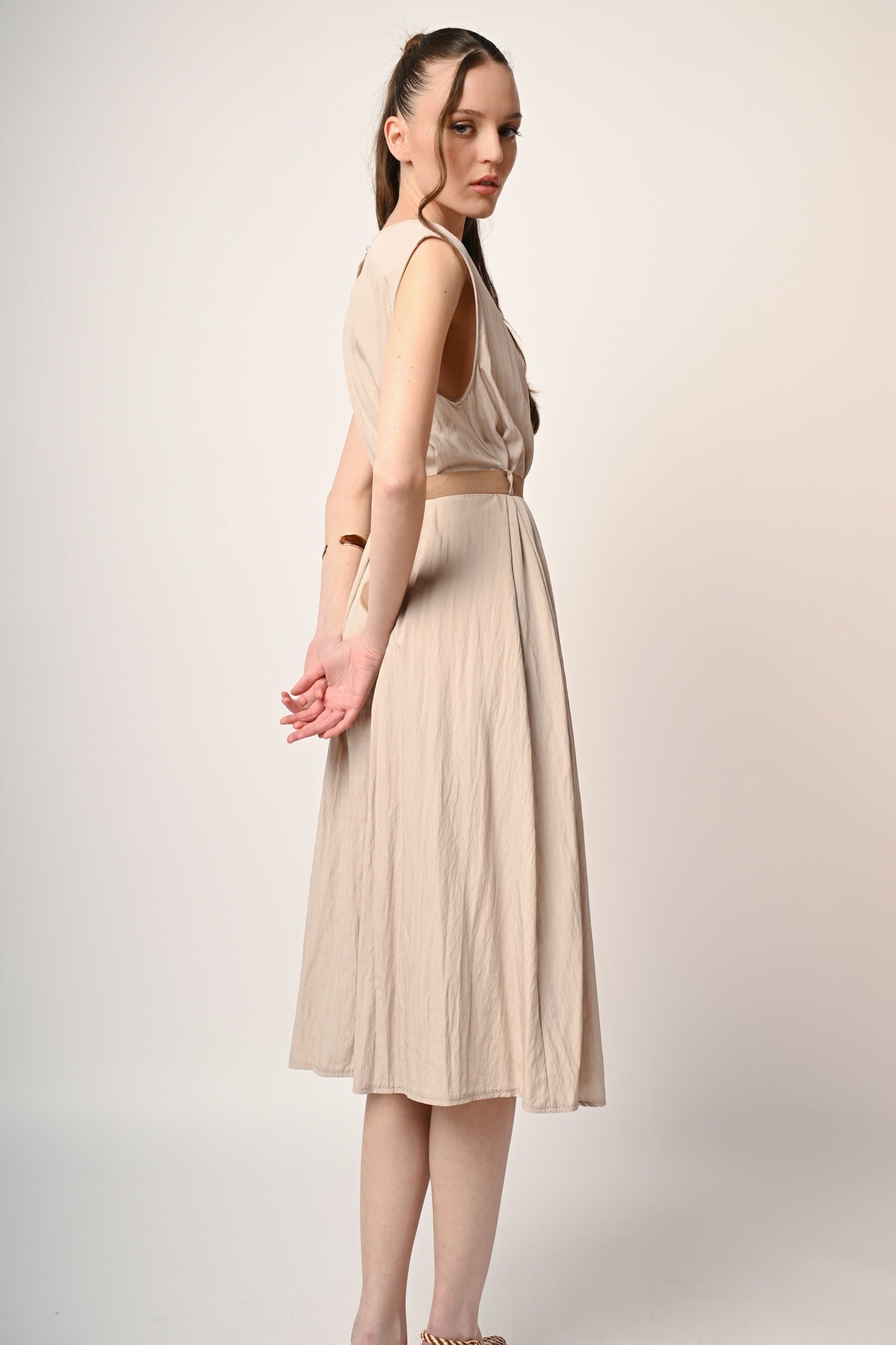 Cecilia – Abito Midi con Cintura Elegante e Versatile 4
