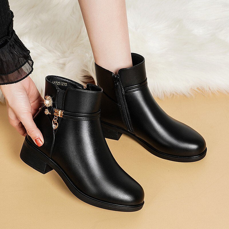 Clio – Stivaletti Donna Invernali Caldi ed Eleganti Nero