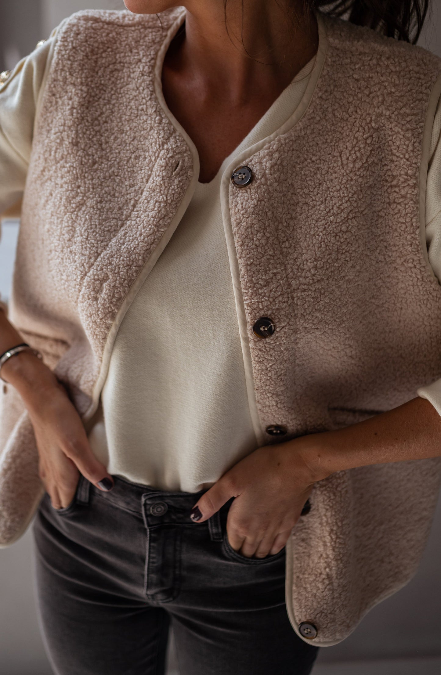 Crocetta – Gilet Donna Elegante in Morbido Tessuto Kaki