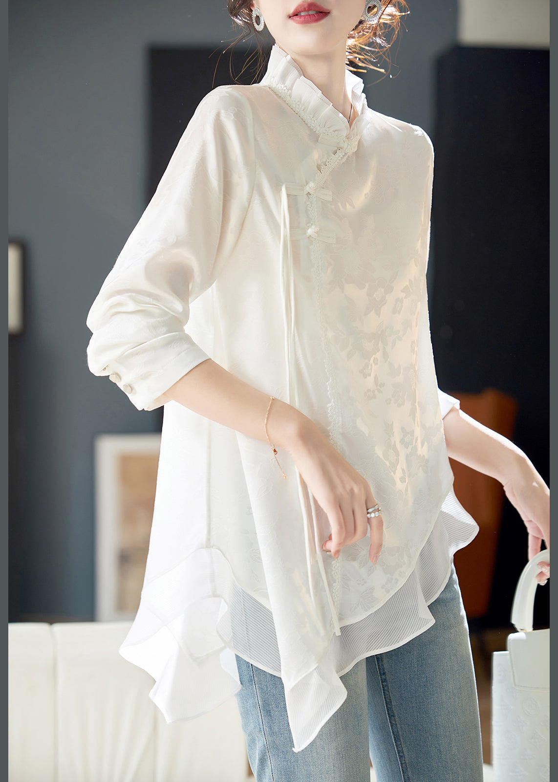 Sondra - Blusa bianca elegante in chiffon con volant donna