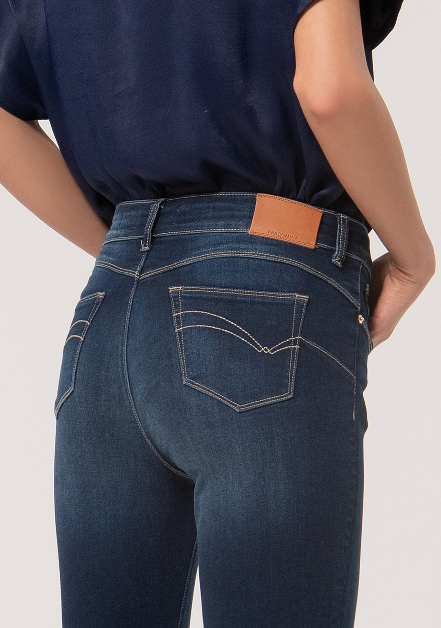 Romualda - Jeans Slim Donna Effetto Perfect Shape Scuro
