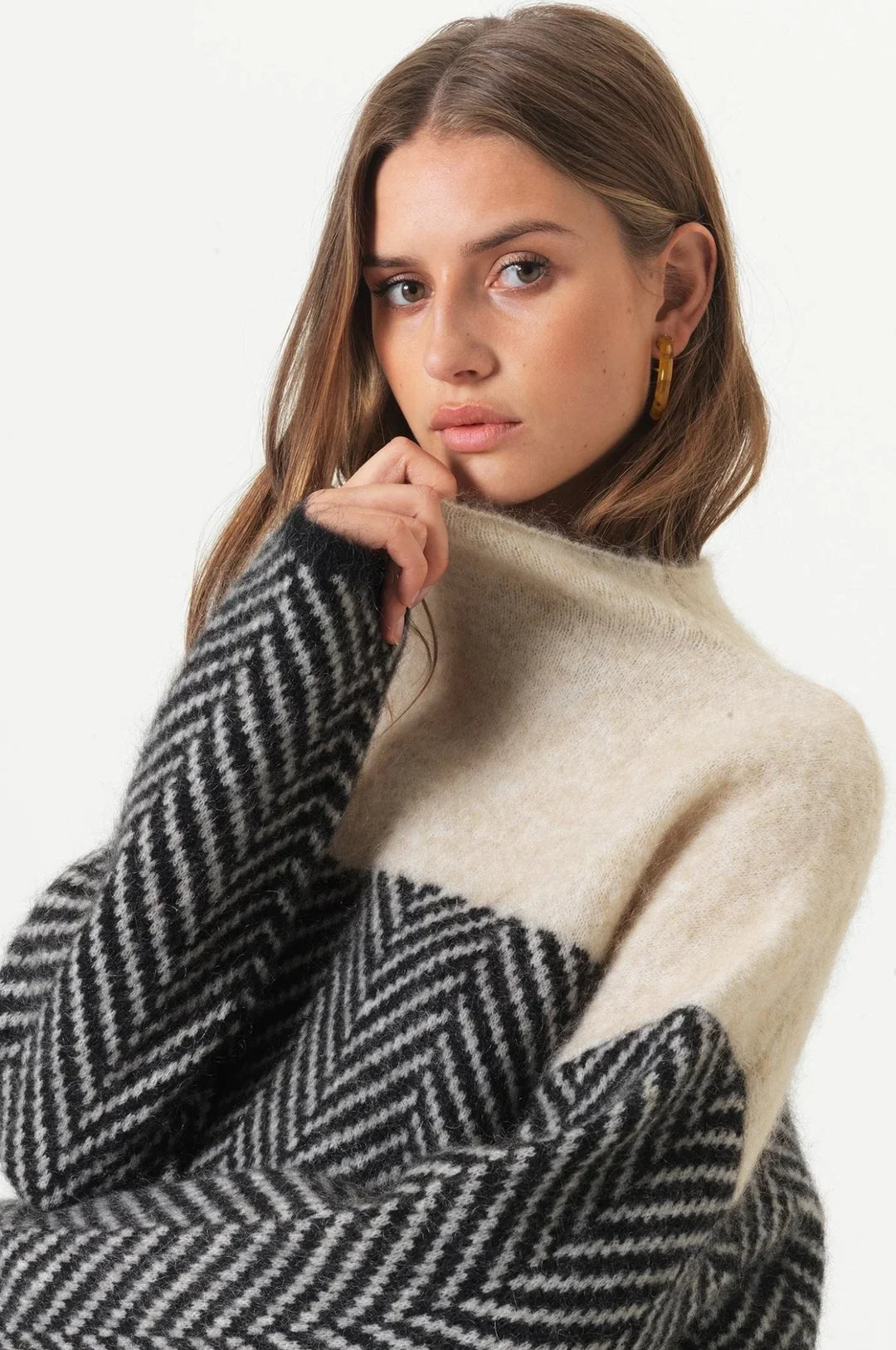 Gaia - Weicher Rollkragenpullover Adriana Marrone Chênemit elegantem Marrone Chêne