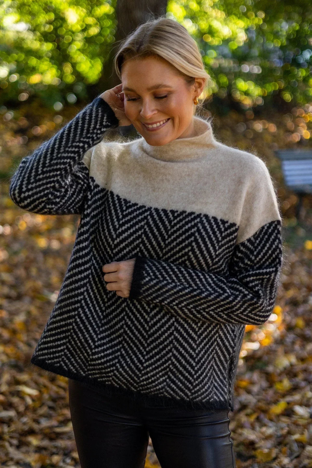 Gaia - Weicher Rollkragenpullover Adriana mit elegantem Lilla Viola