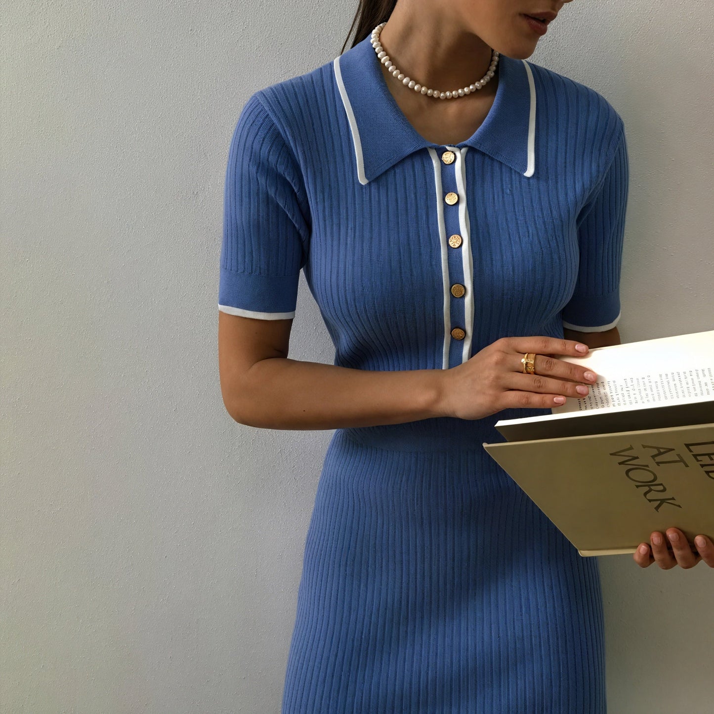 Giada – Abito Midi Stile Retrò con Silhouette Chic 2
