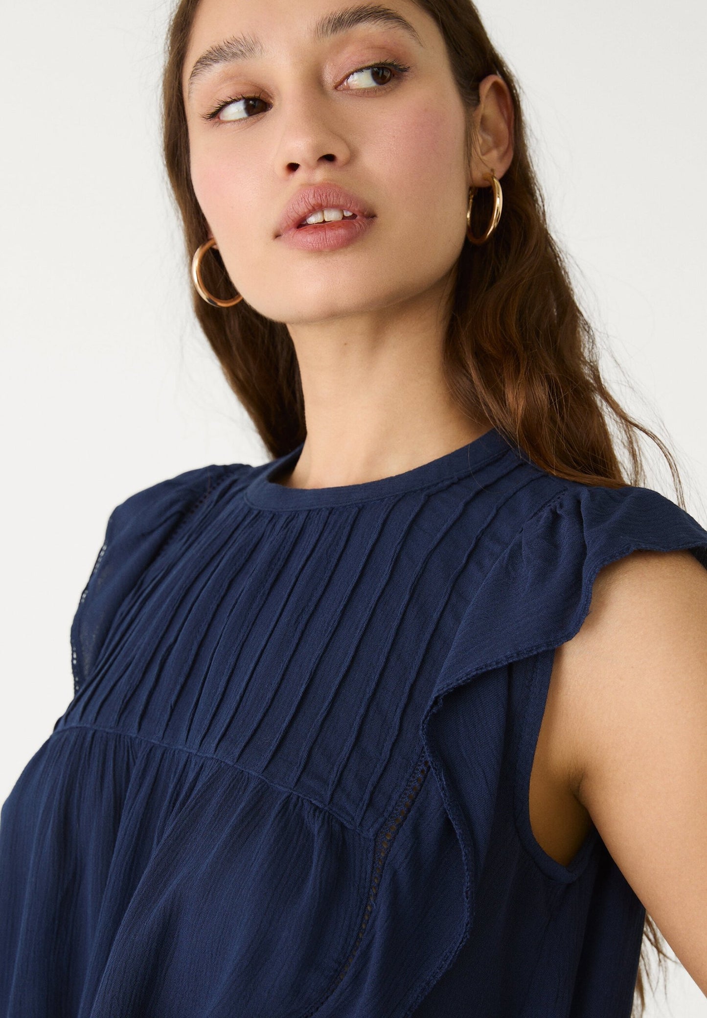 Greta – Blusa con Volant Fluida Blu Elegante