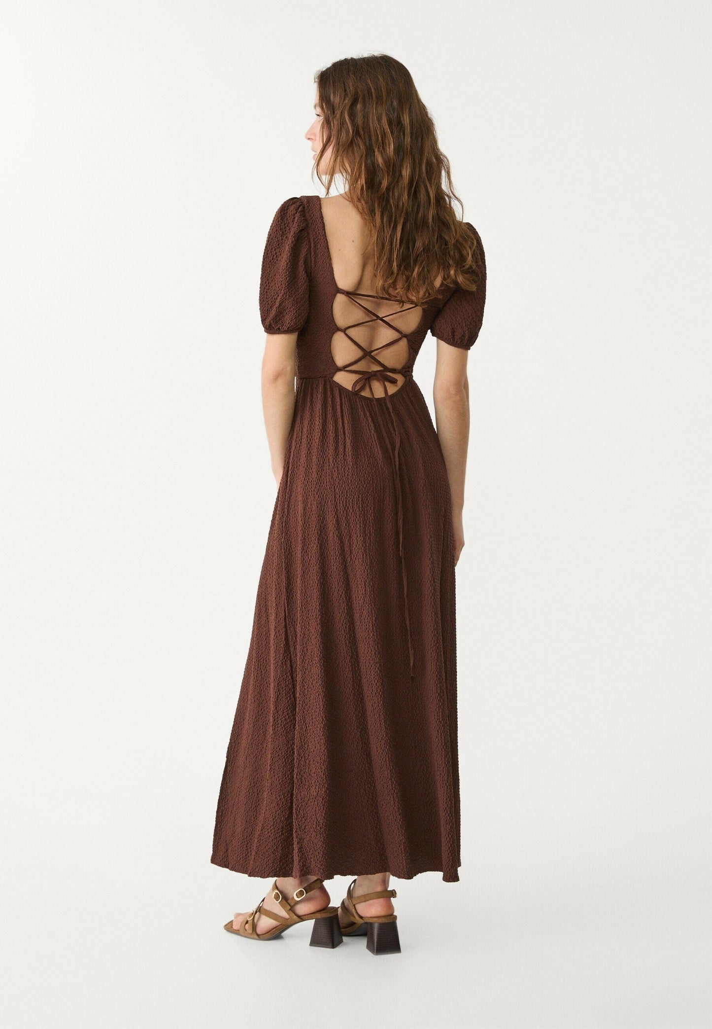 Hanna – Abito Lungo Marrone Scuro Elegante