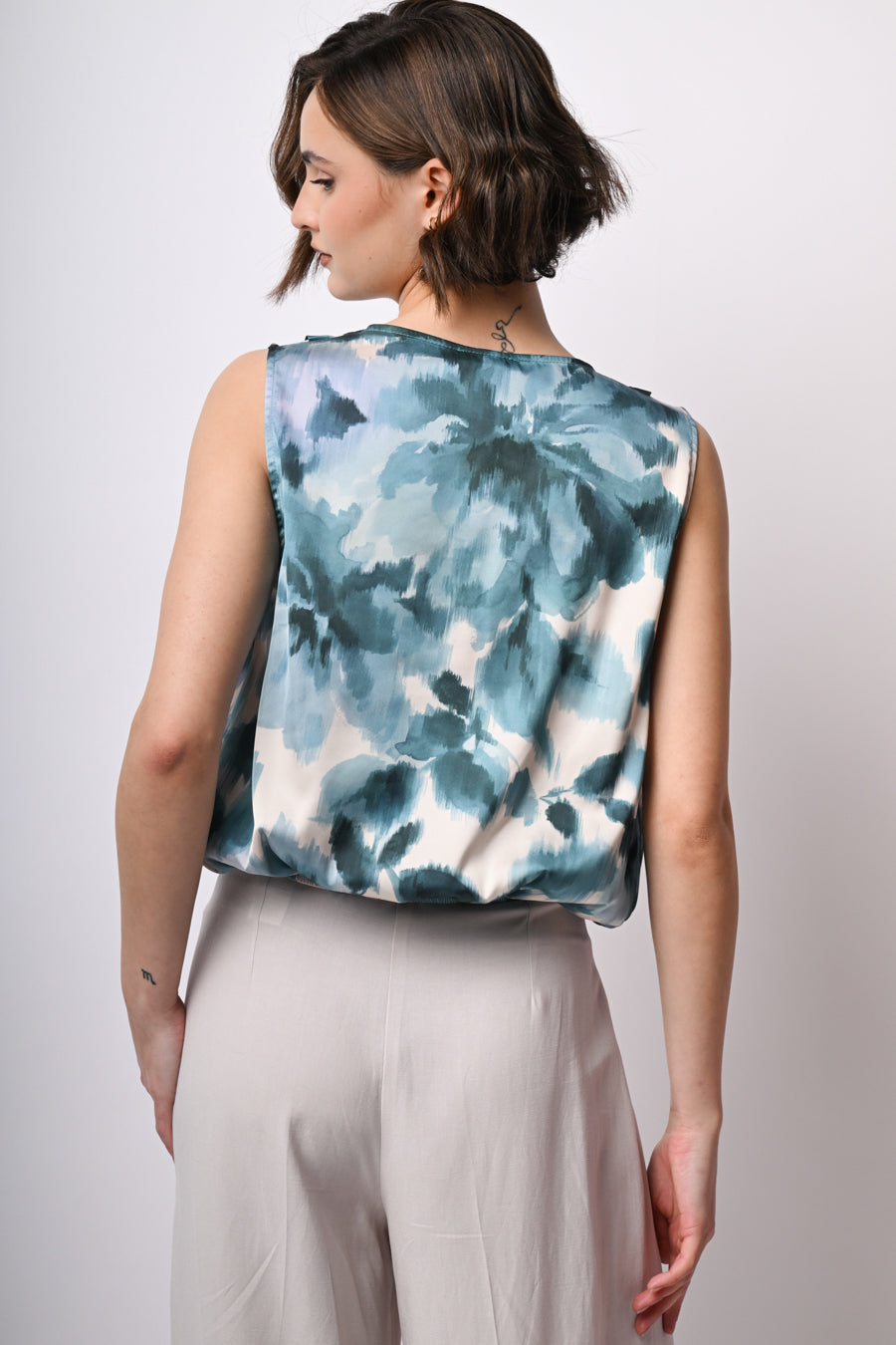 Helena – Top con Stampa Floreale Astratta Colorata 5