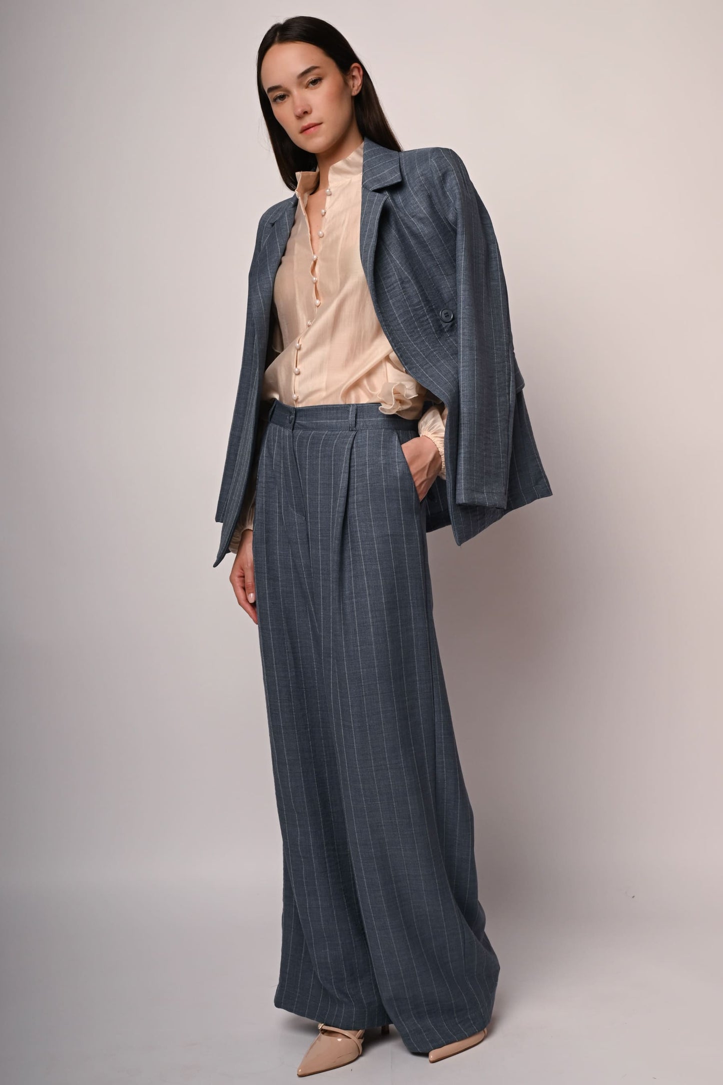 Hortensia – Camicia in Mussola con Volants Romantici 4