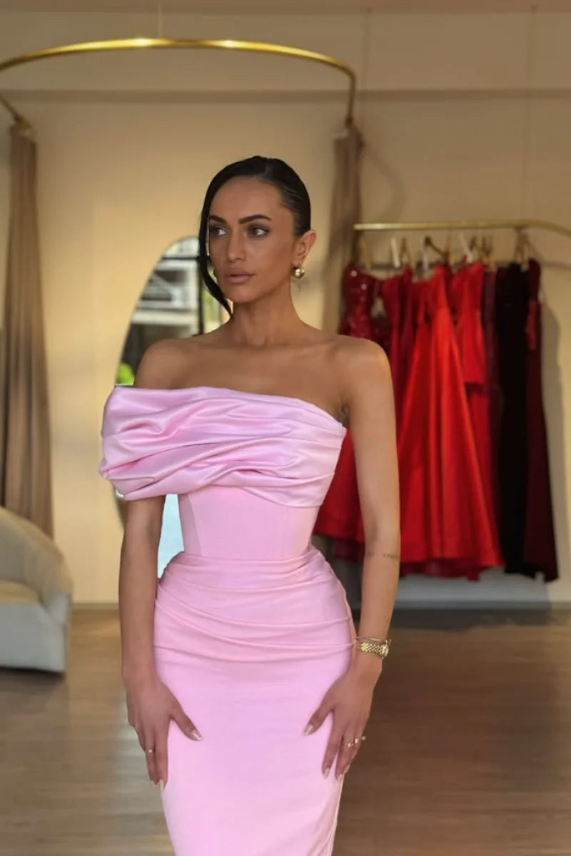 Ilarina - Abito Lungo Rosa Cipria con Spalle Scoperte Rosa