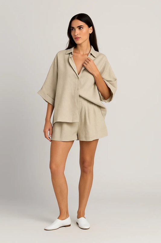 Joana – Completo Estivo in Lino con Camicia e Shorts Beige