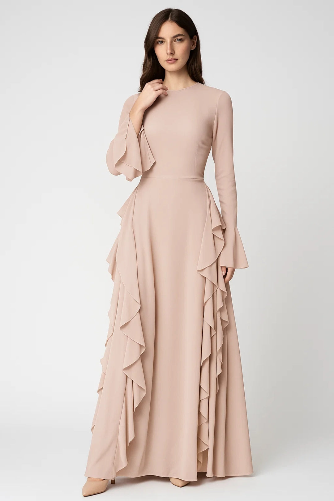 Katiuscia – Abito Lungo Elegante con Volant e Maniche Svasate Beige