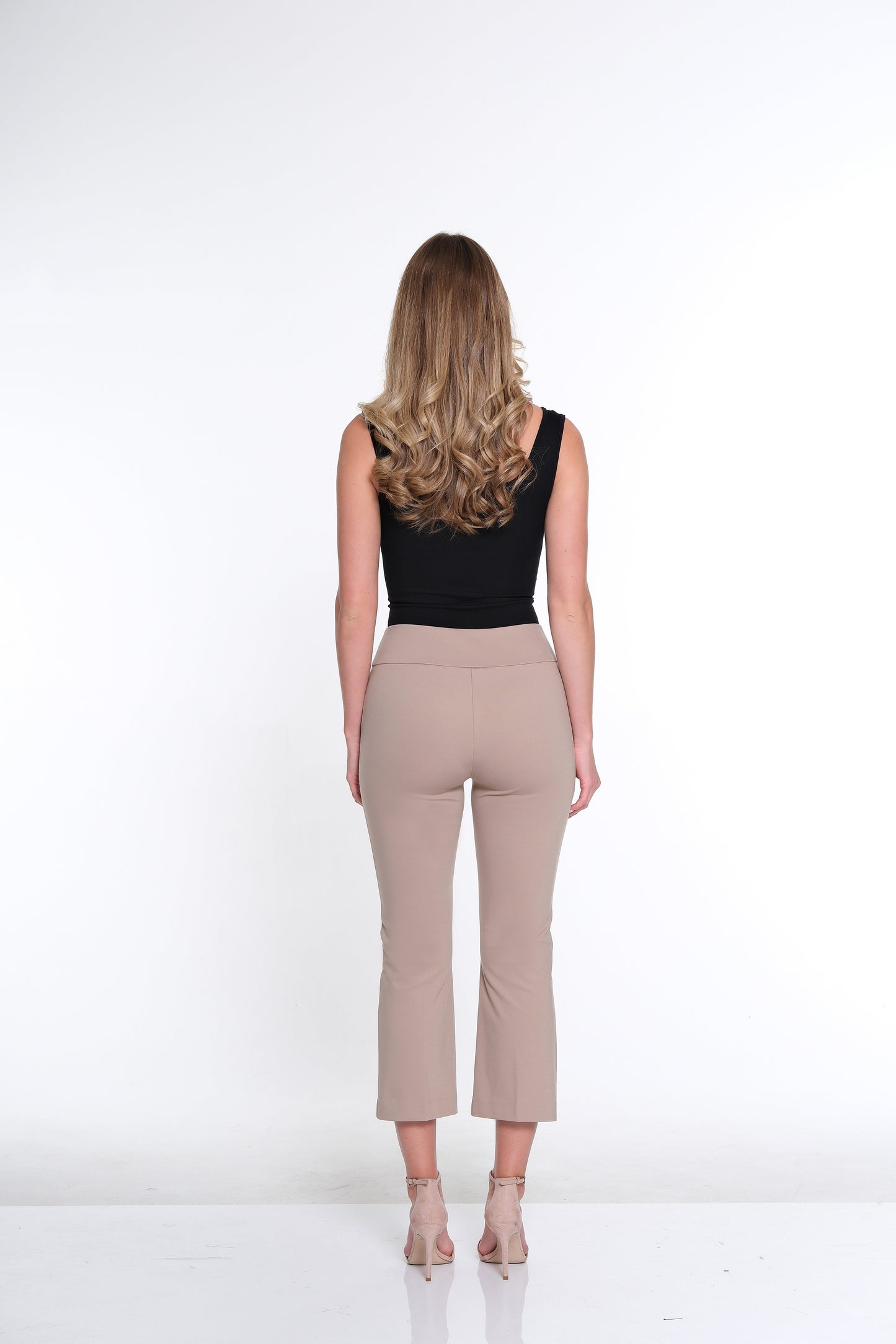 Quirinda - Pantalone Crop Flare Colore Stone Elegante