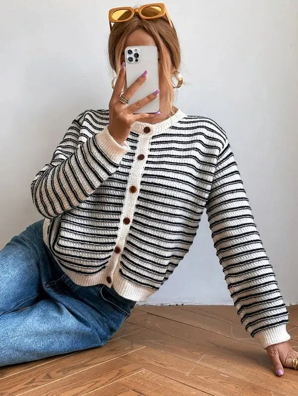 Ursula - Cardigan Autunnale a Righe con Bottoni