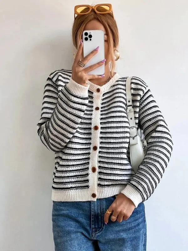 Ursula - Cardigan Autunnale a Righe con Bottoni