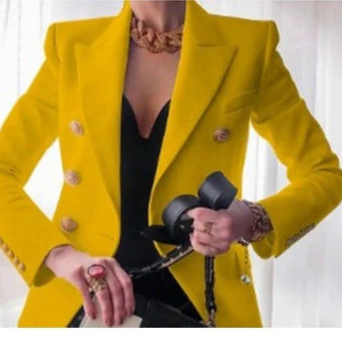 Ursula – Blazer Elegante con Bottoni Stile Femminile