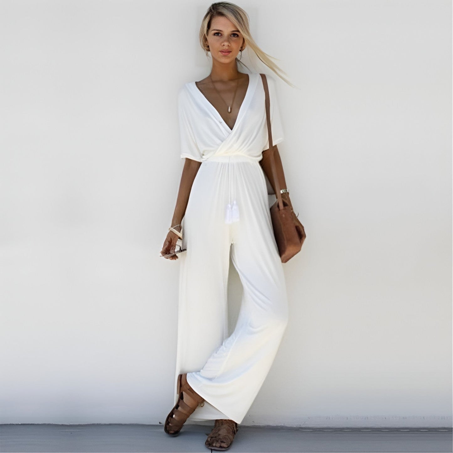 Darina – Tuta Donna Elegante con Scollo a V