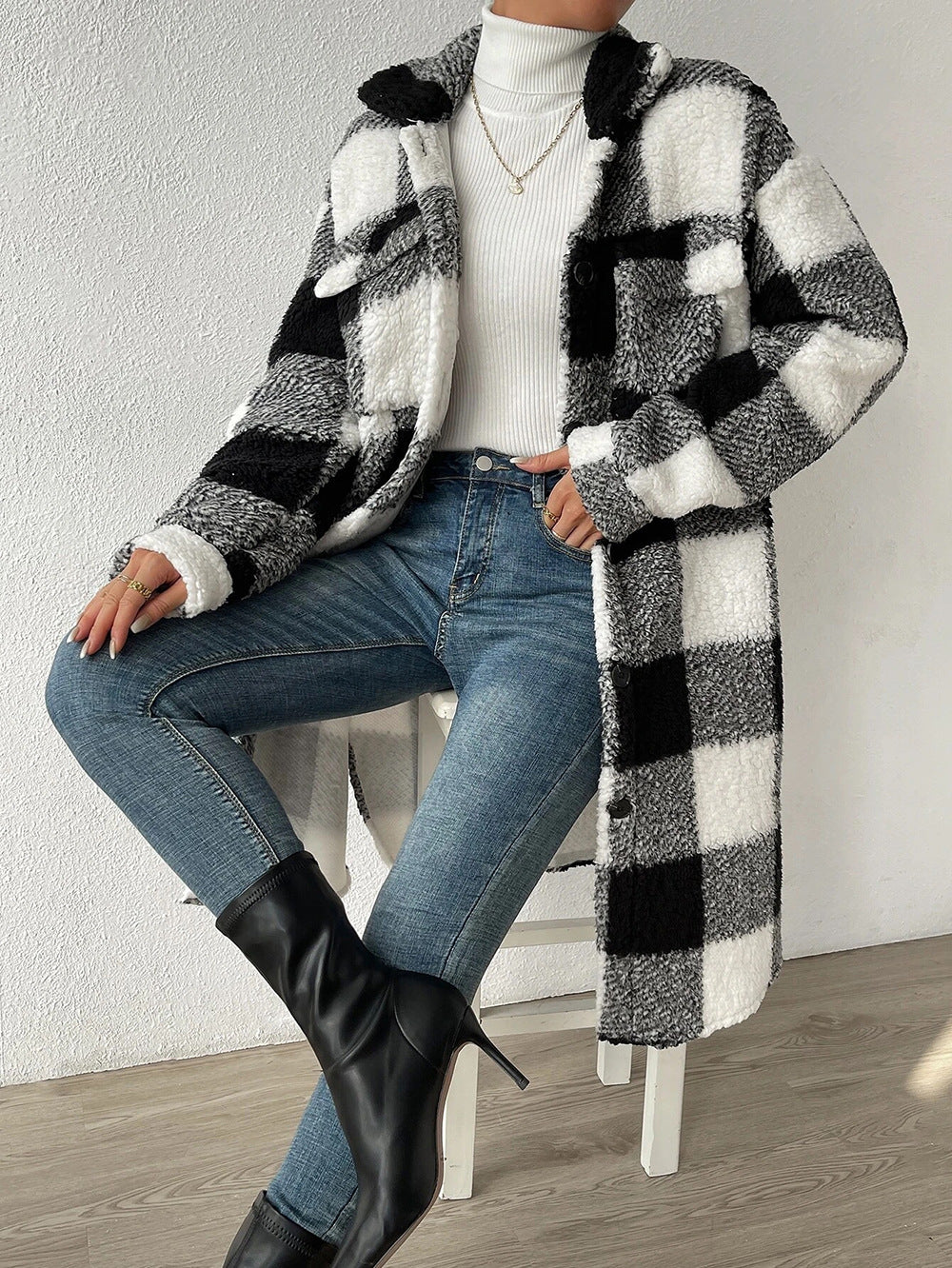 Debora – Cappotto in Velluto di Lana a Quadri