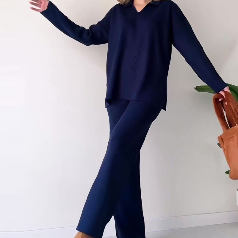 Irene – Completo Due Pezzi in Maglia Scollo a V