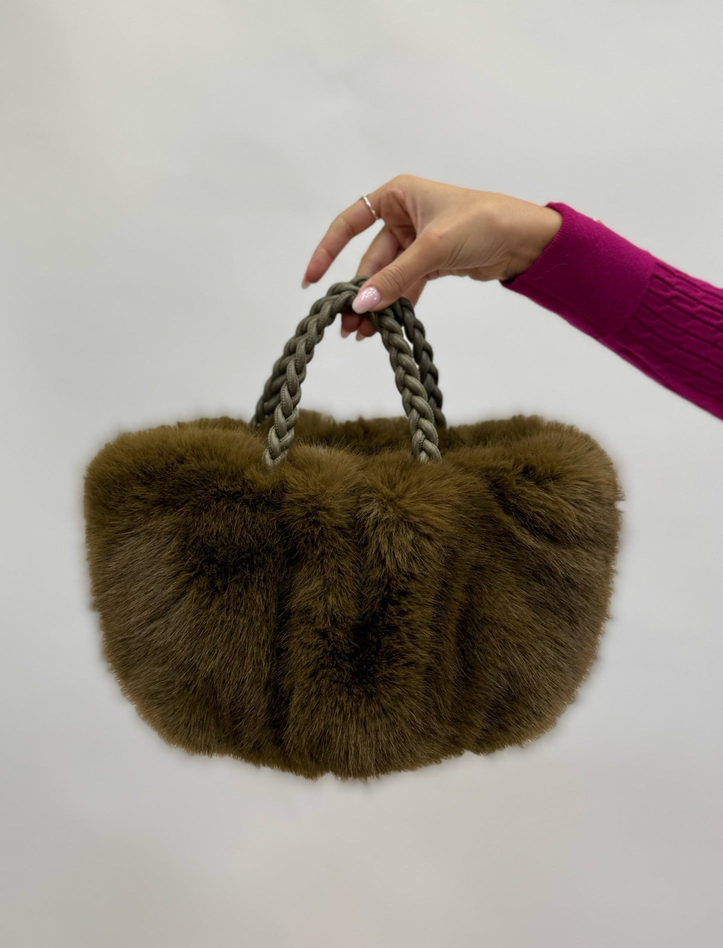 Daniela – Borsa A Secchiello Dal Design Contemporaneo E Capiente
