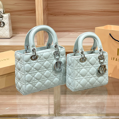 Dalia – Borsa Trapuntata Chic Impreziosita Da Elegante Dettaglio Charm
