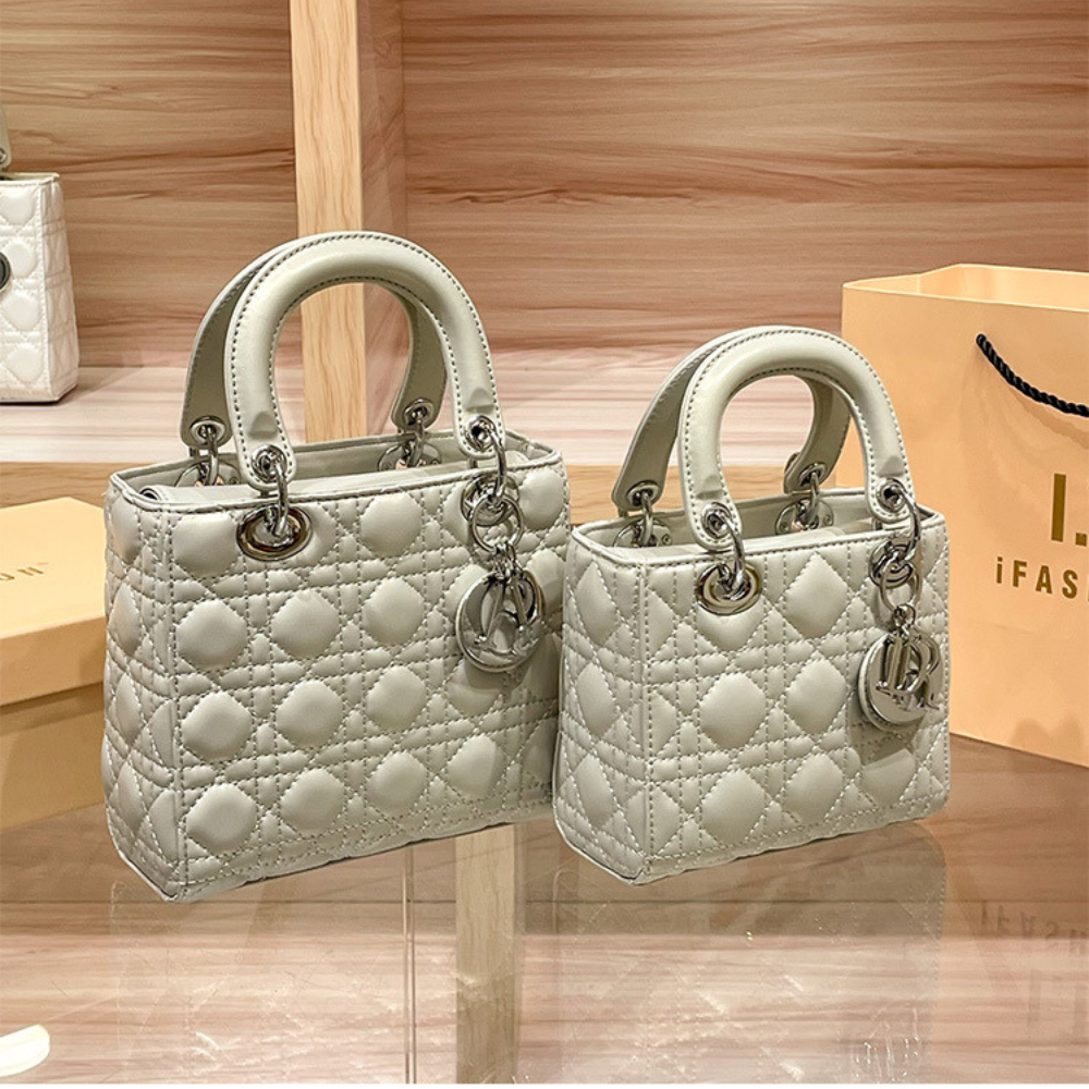 Dalia – Borsa Trapuntata Chic Impreziosita Da Elegante Dettaglio Charm