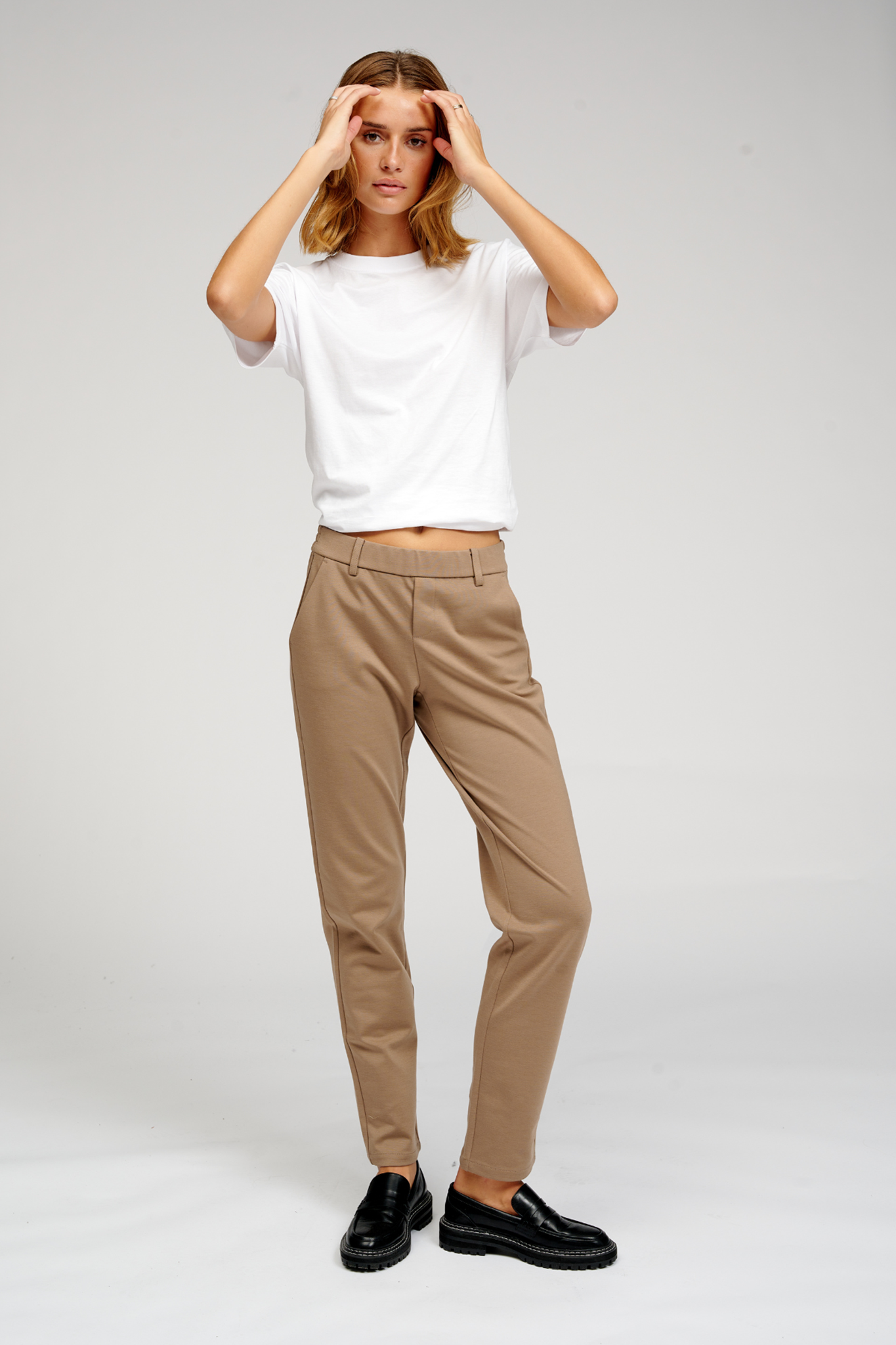 Quinella - Pantaloni Donna Beige Scuro Eleganti Moderni Versatili