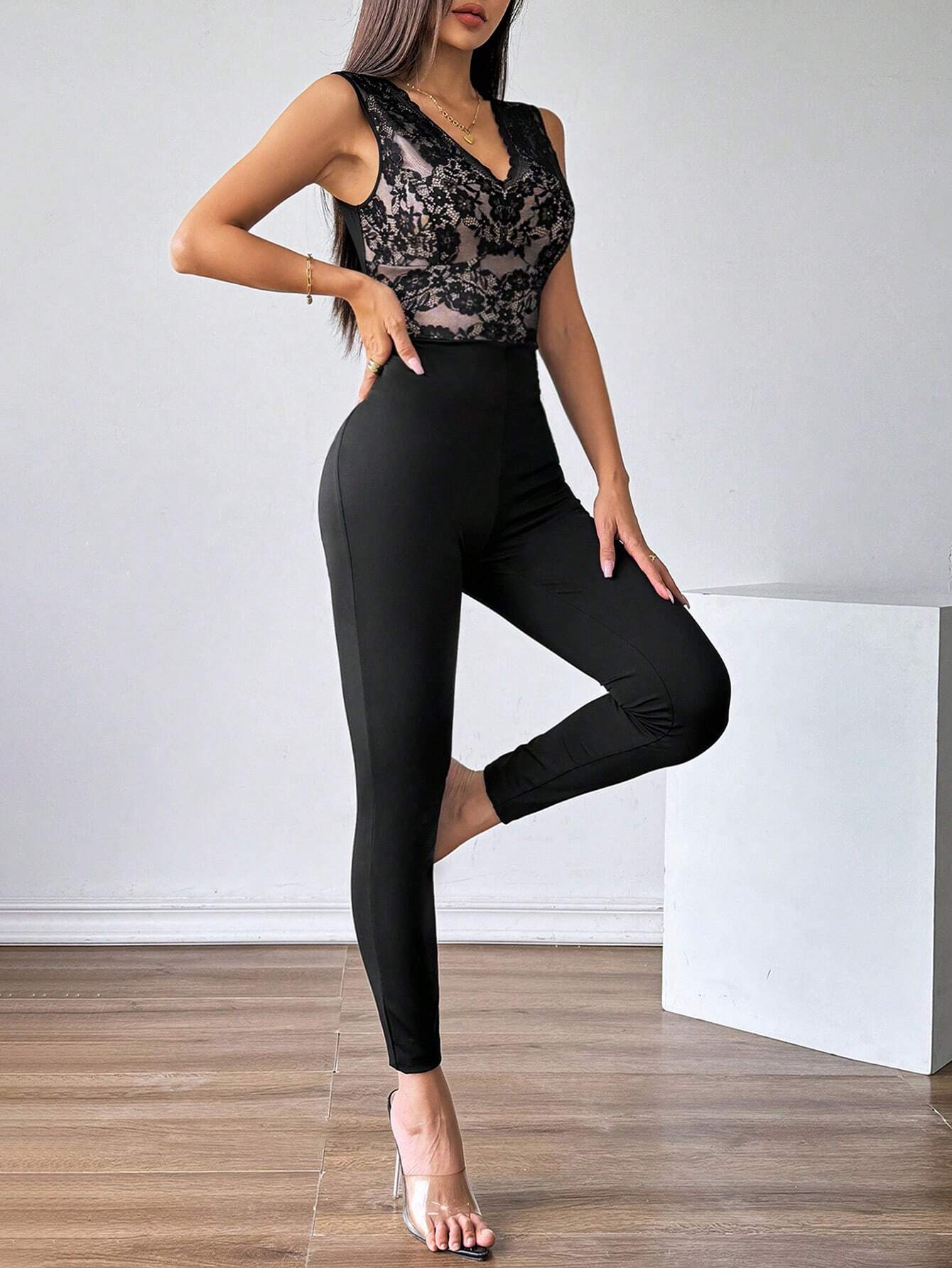 Federica - Jumpsuit Senza Maniche Pizzo Donna Elegante