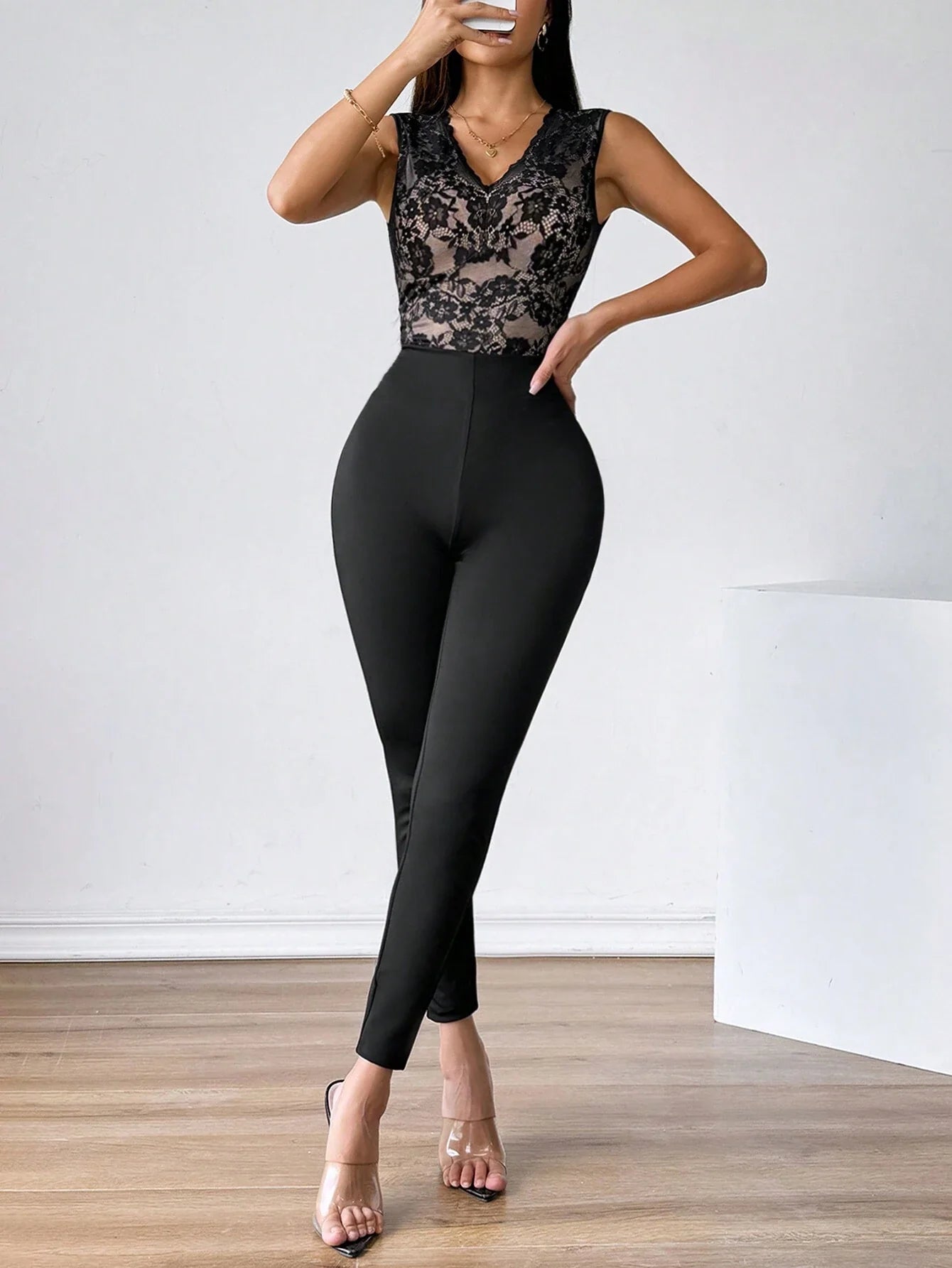 Federica - Jumpsuit Senza Maniche Pizzo Donna Elegante