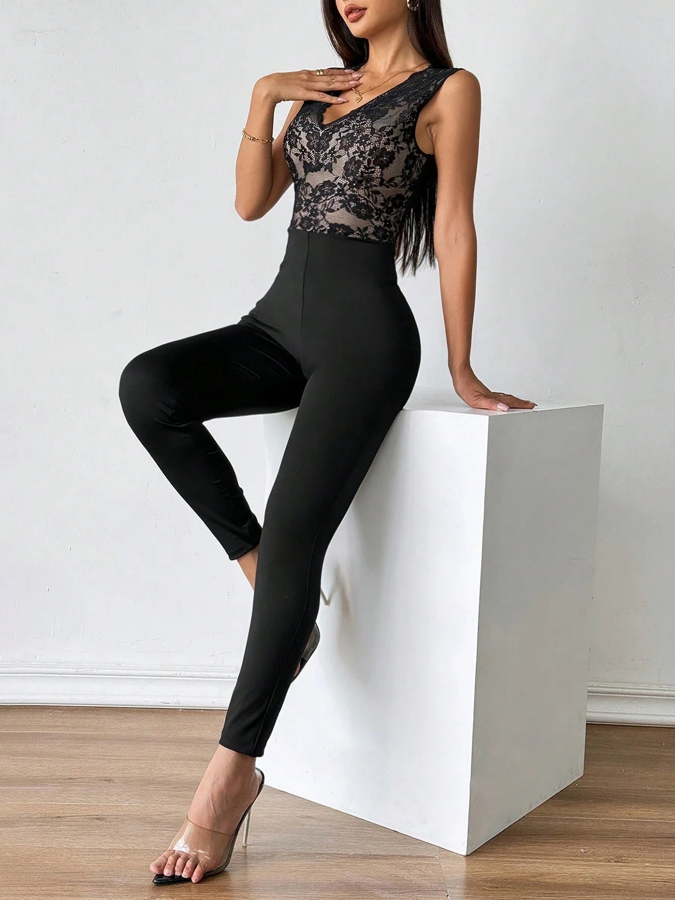 Federica - Jumpsuit Senza Maniche Pizzo Donna Elegante