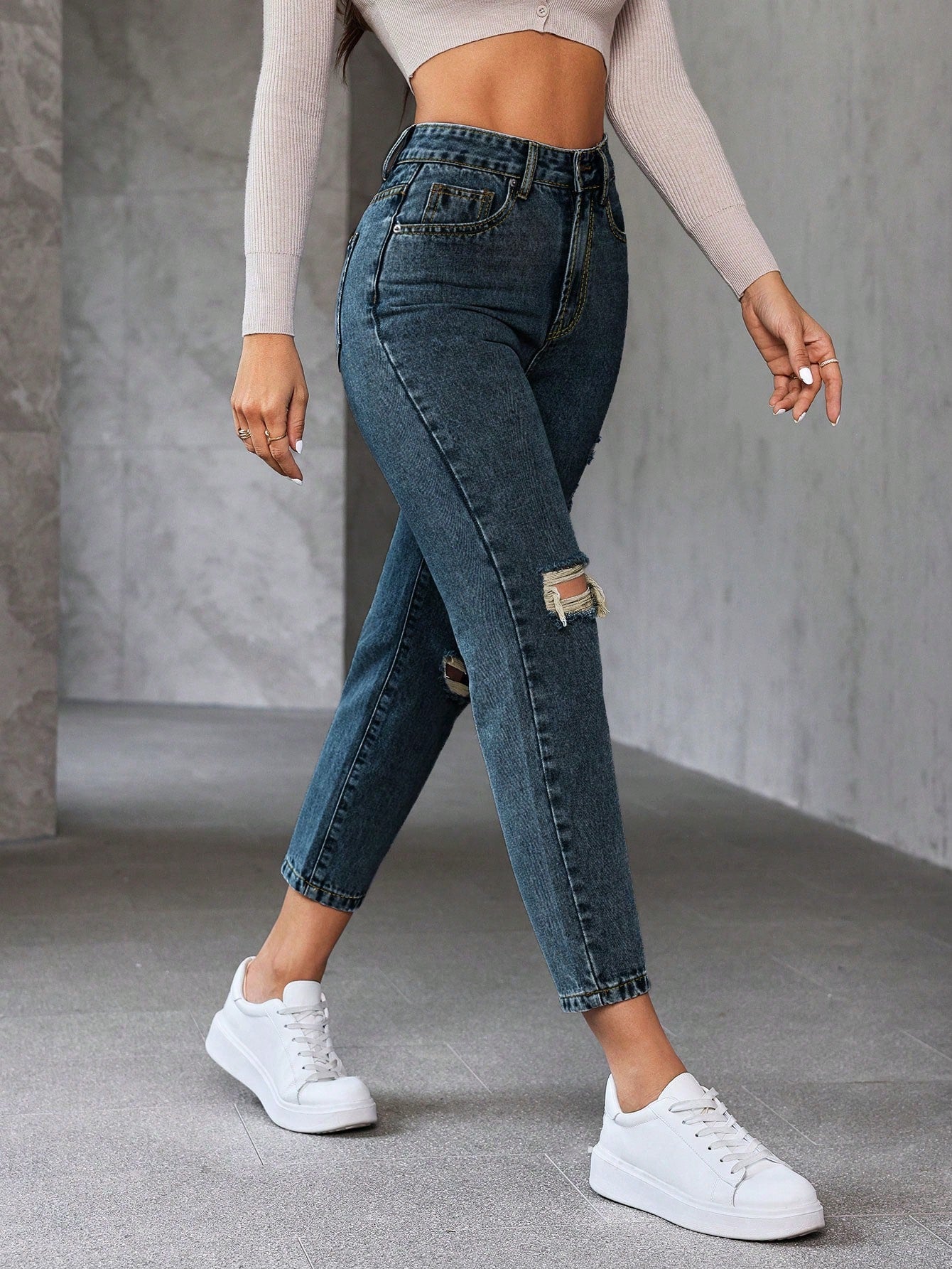 Enza - Jeans Casual Strappati Dritti Donna