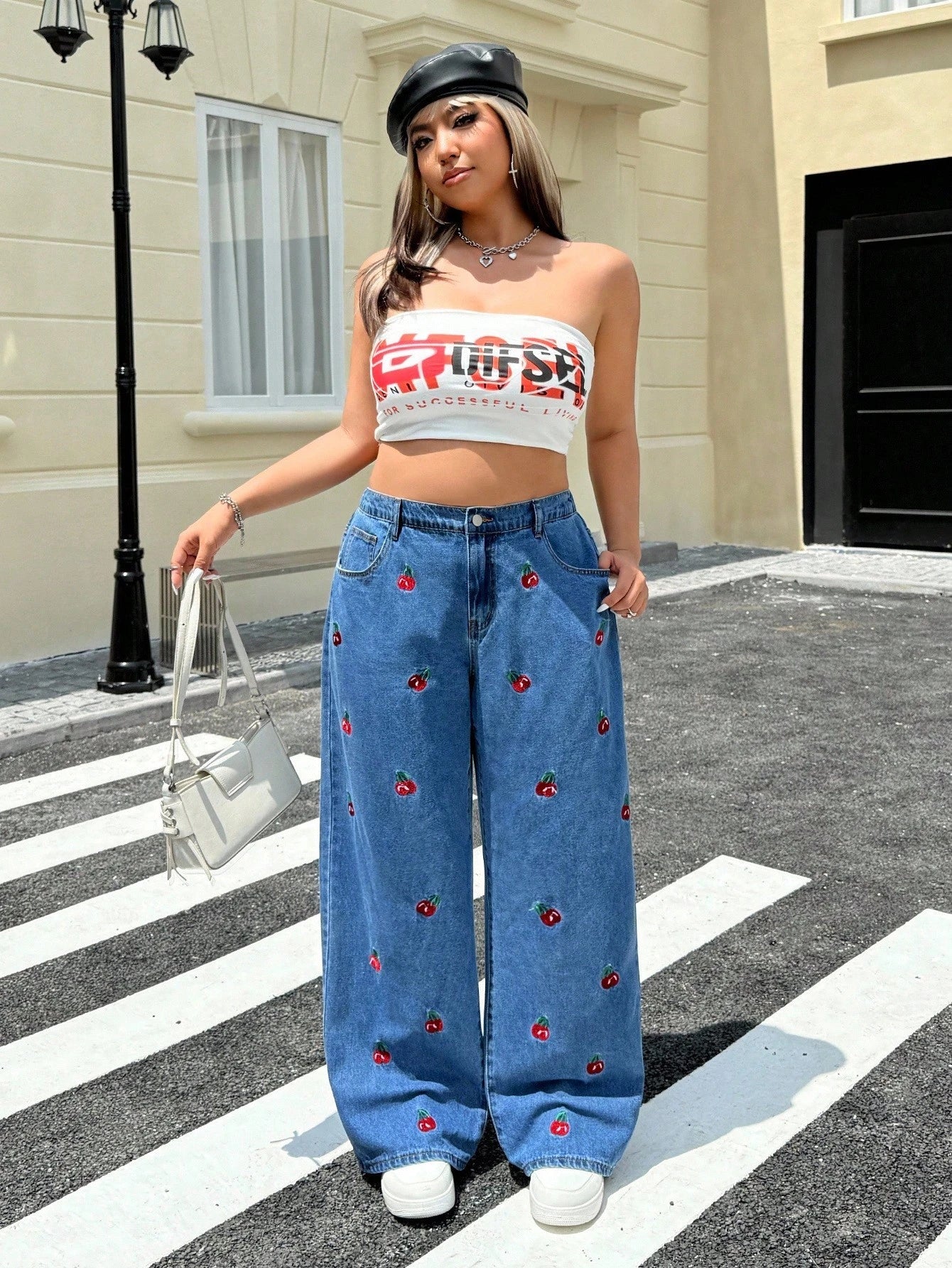 Giuseppina - Jeans Vita Alta Larghi Ricamo Taglie Comode