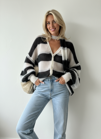 Liora – Cardigan Oversize a Righe dalla Lavorazione Soffice