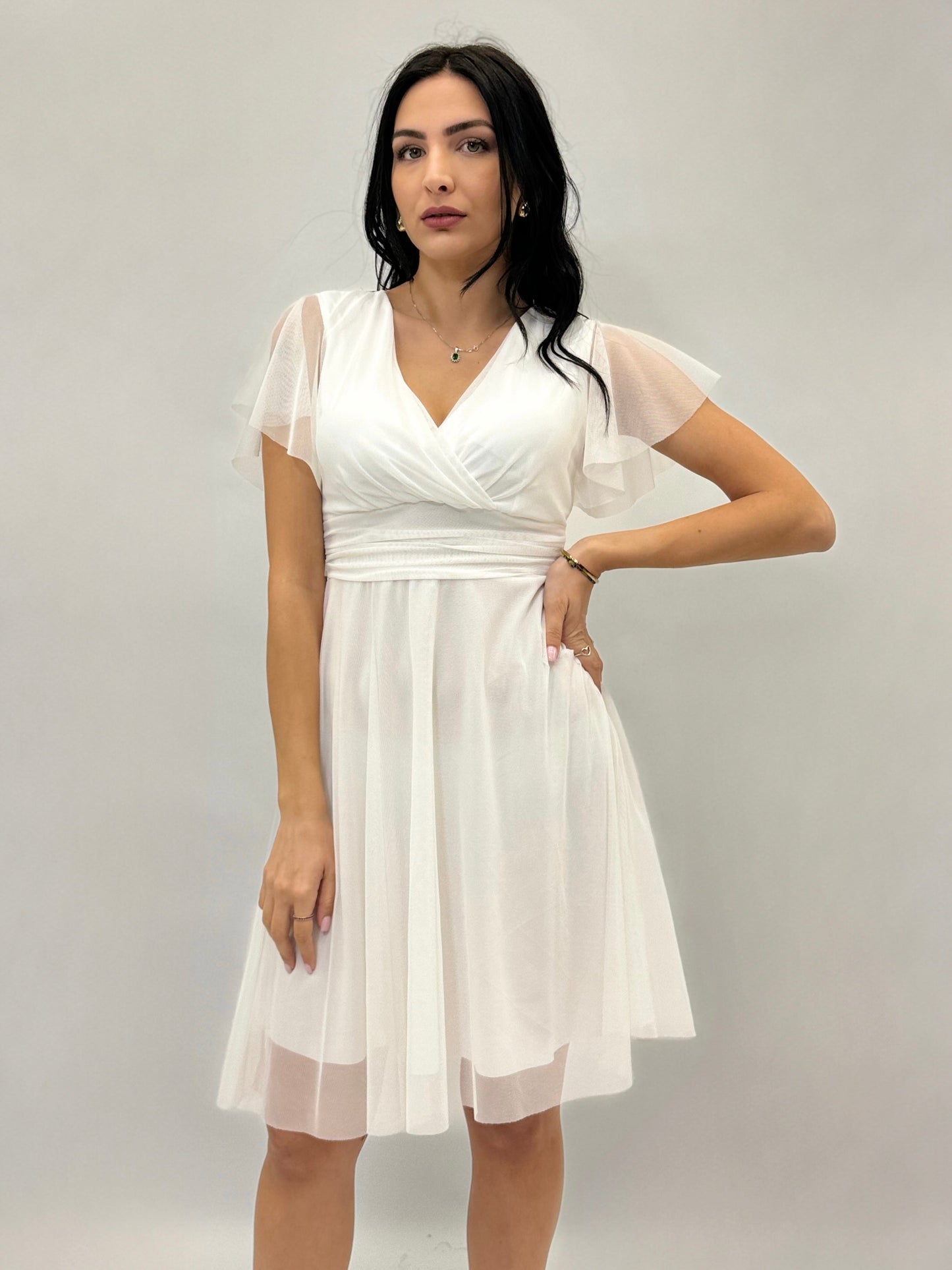 Kora – Abito Corto Contemporaneo Per Un Look Fresco E Dinamico