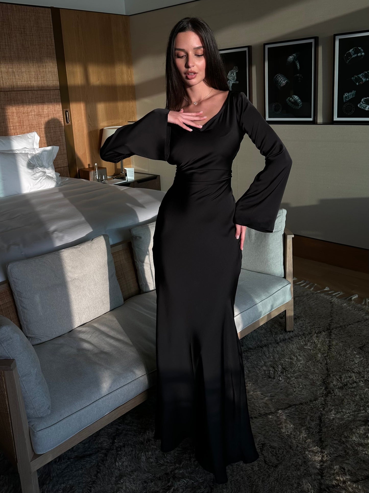 Nicole – Abito Maxi Maniche Lunghe Vivace ed Elegante