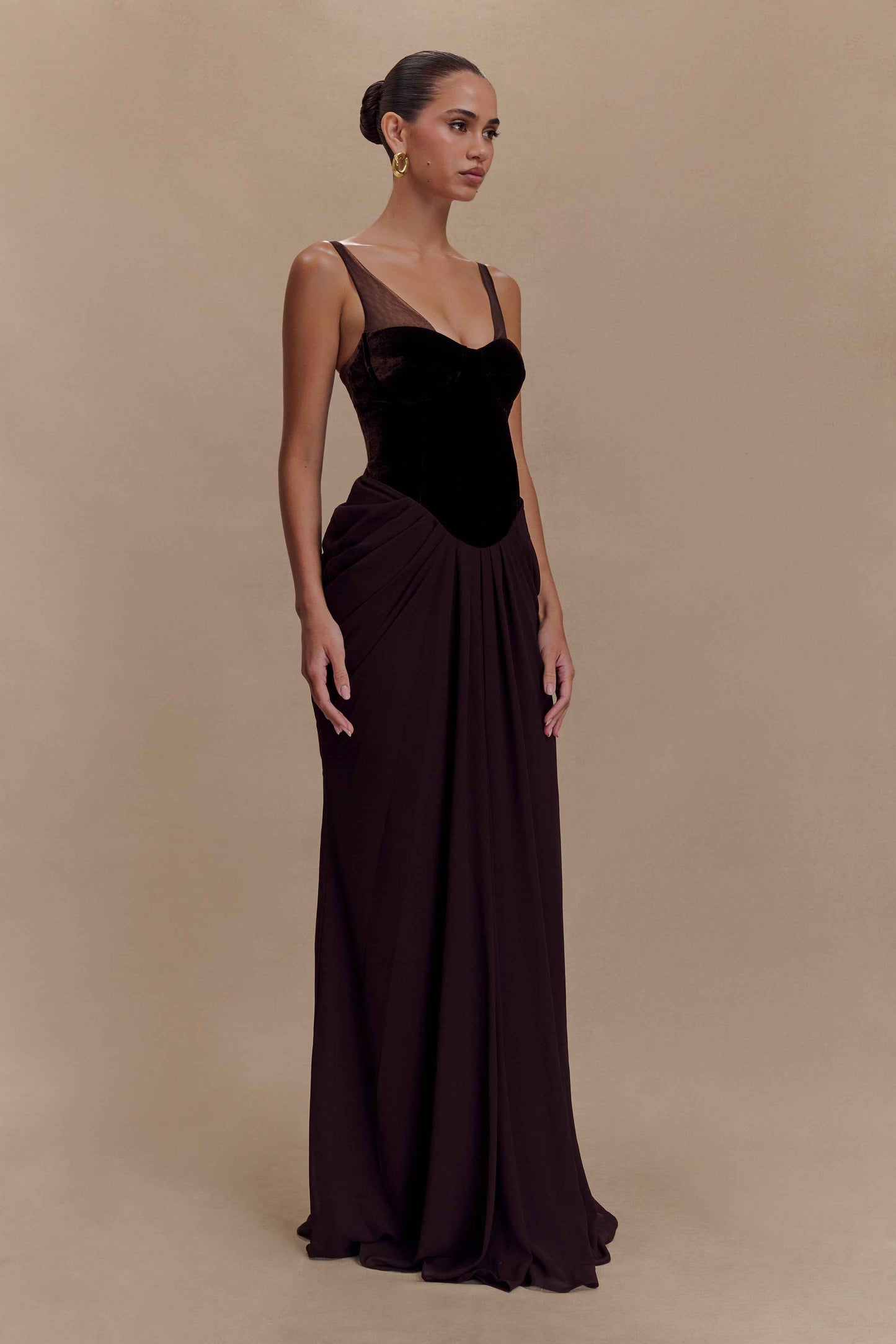 Menilda – Roxanne Abito Maxi con Corsetto in Velluto Cacao