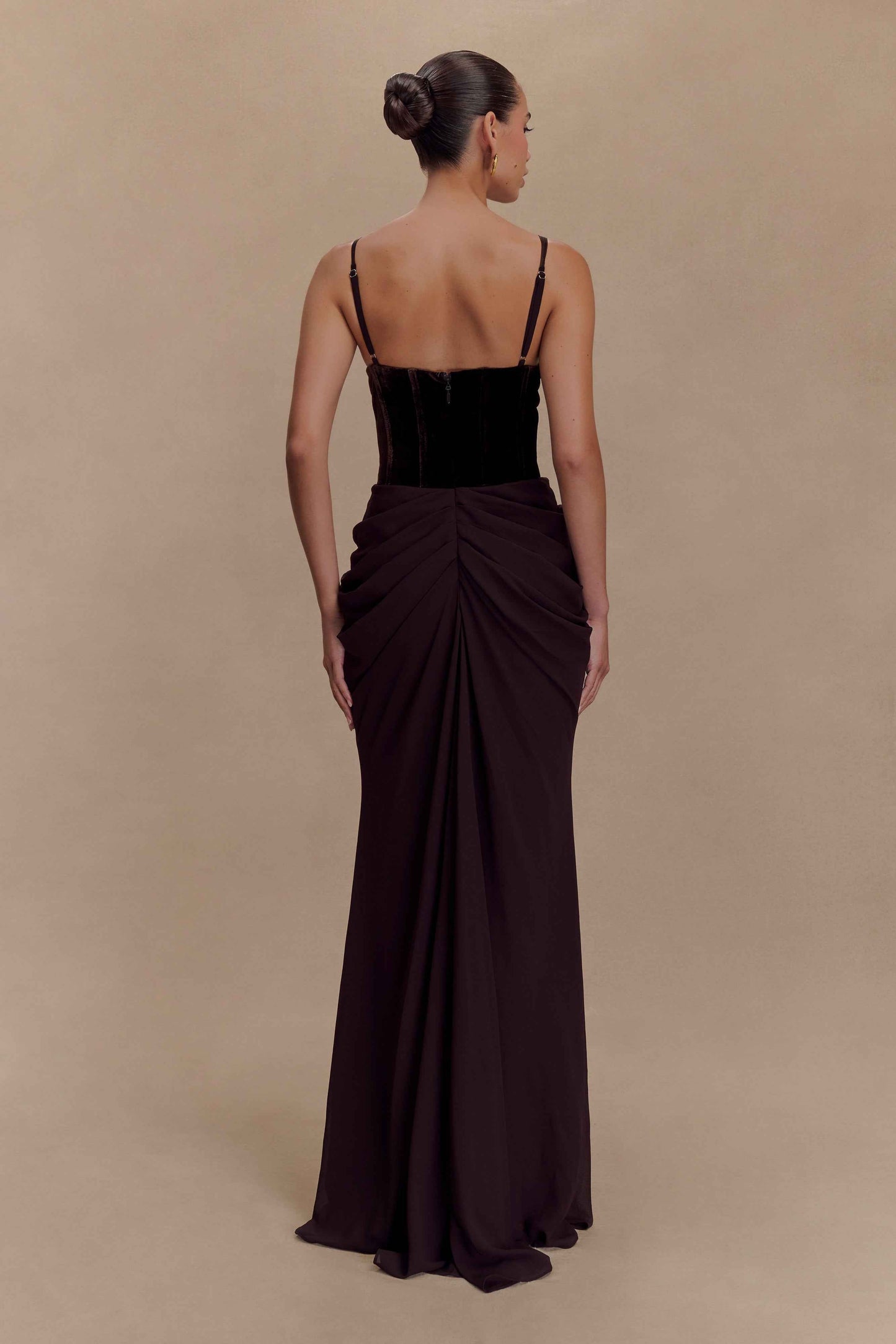 Menilda – Roxanne Abito Maxi con Corsetto in Velluto Cacao