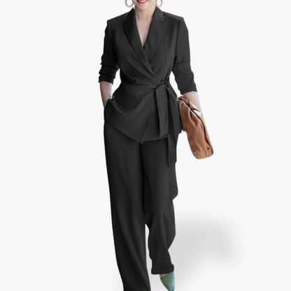 Jolie - Completo donna con giacca a fiocco elegante