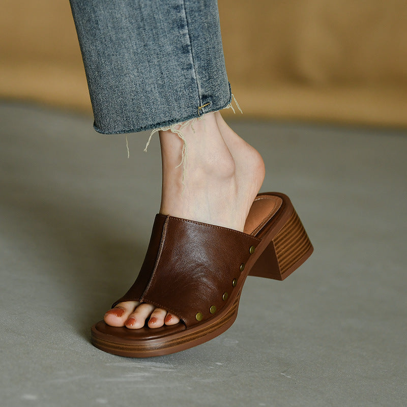 Costanza – Sandali Con Tacco Largo E Punta Quadrata Dal Design Moderno