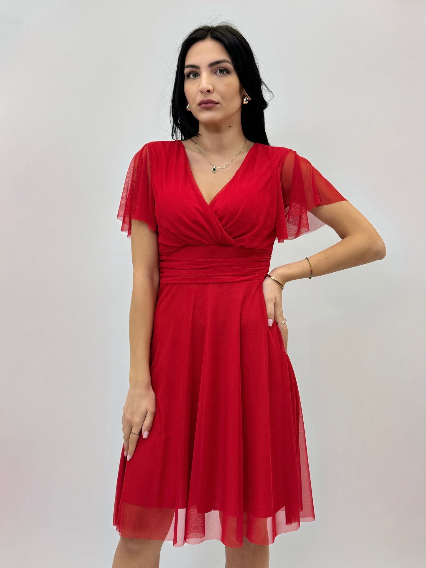Kora – Abito Corto Contemporaneo Per Un Look Fresco E Dinamico